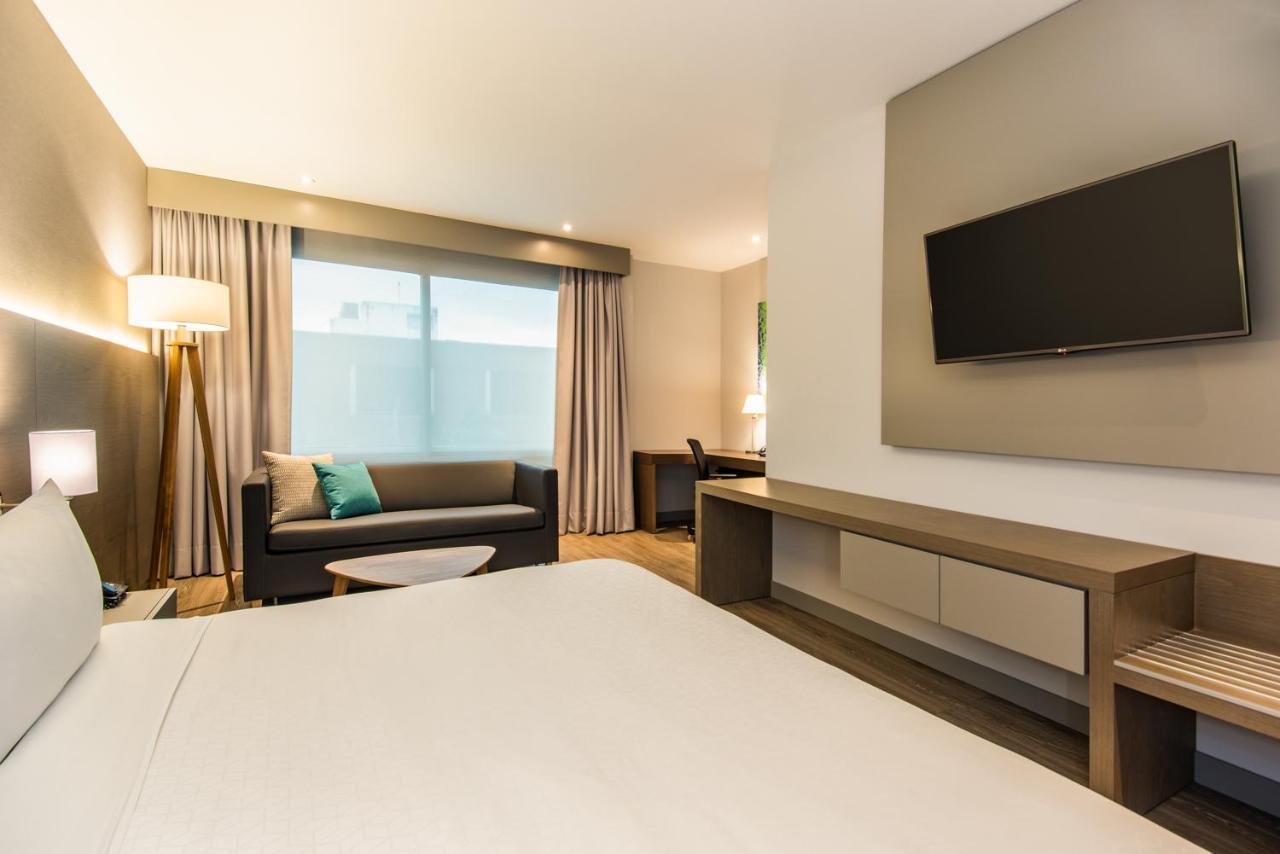 Holiday Inn Express Bogota - Parque La 93 By Ihg Экстерьер фото