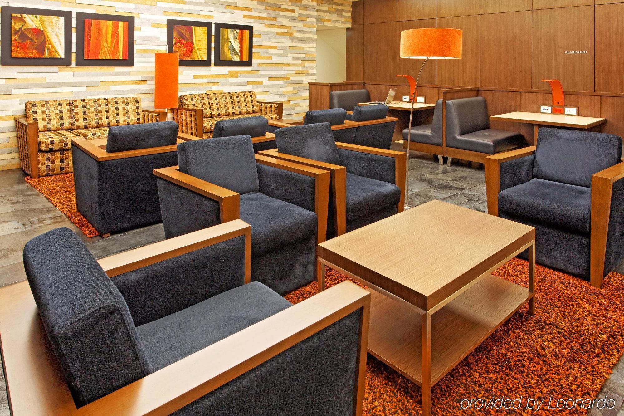 Holiday Inn Express Bogota - Parque La 93 By Ihg Интерьер фото