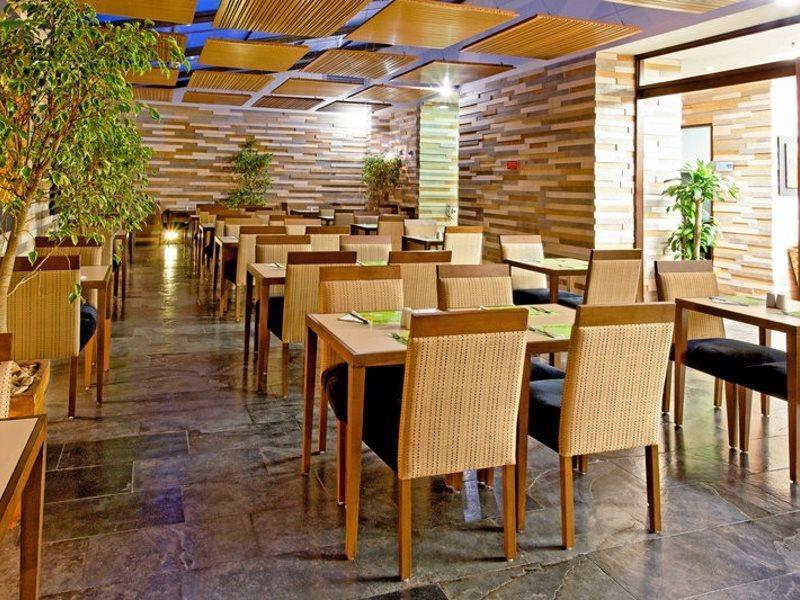 Holiday Inn Express Bogota - Parque La 93 By Ihg Экстерьер фото