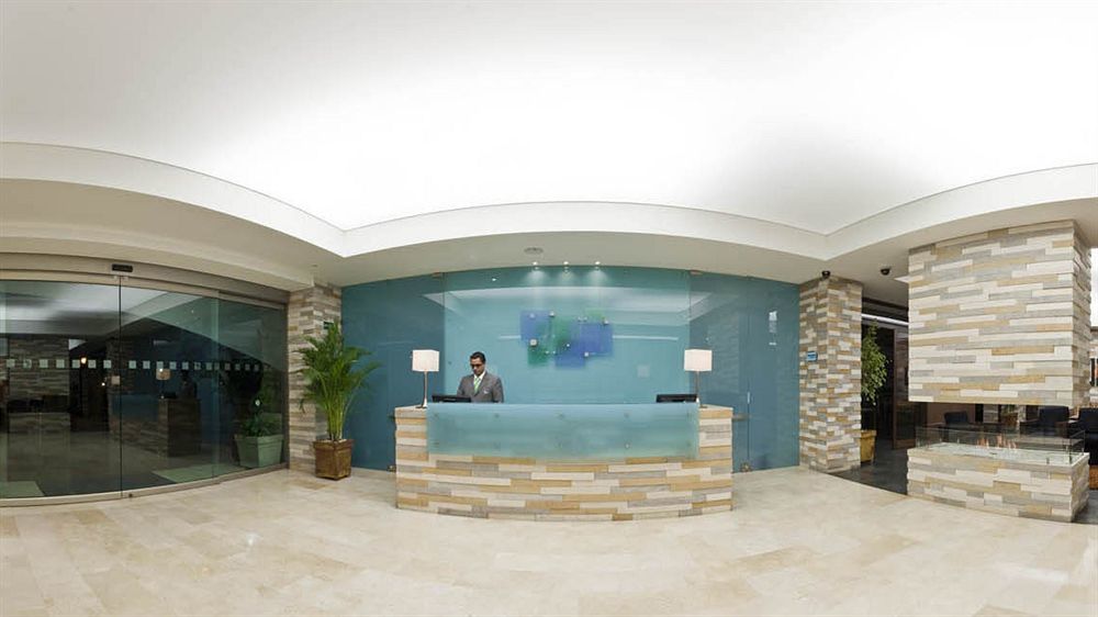 Holiday Inn Express Bogota - Parque La 93 By Ihg Экстерьер фото